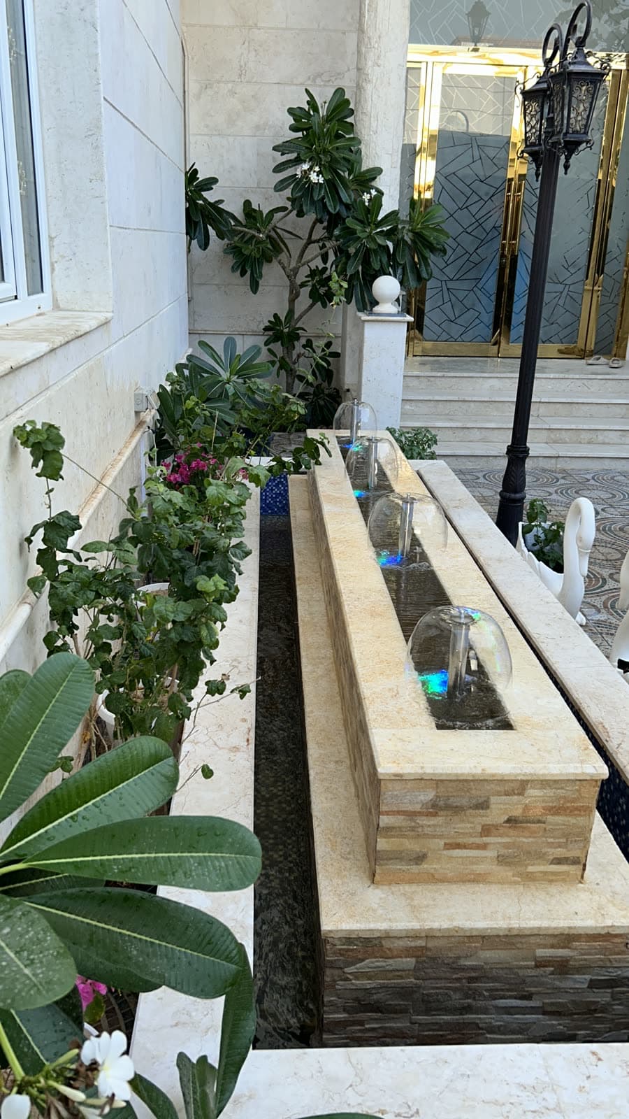 Fountain water feature by QFountains, view 3