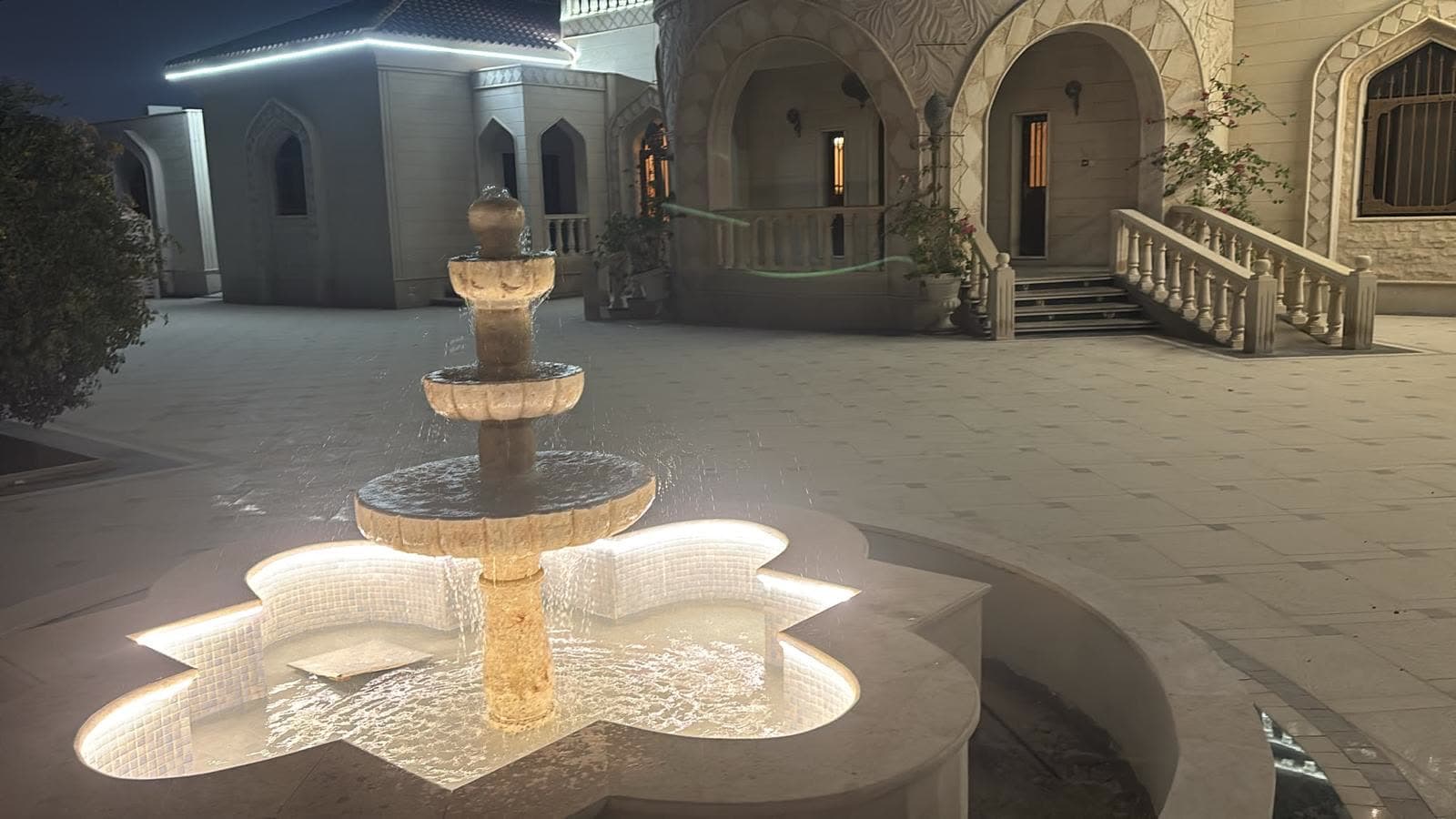Fountain water feature by QFountains, view 3