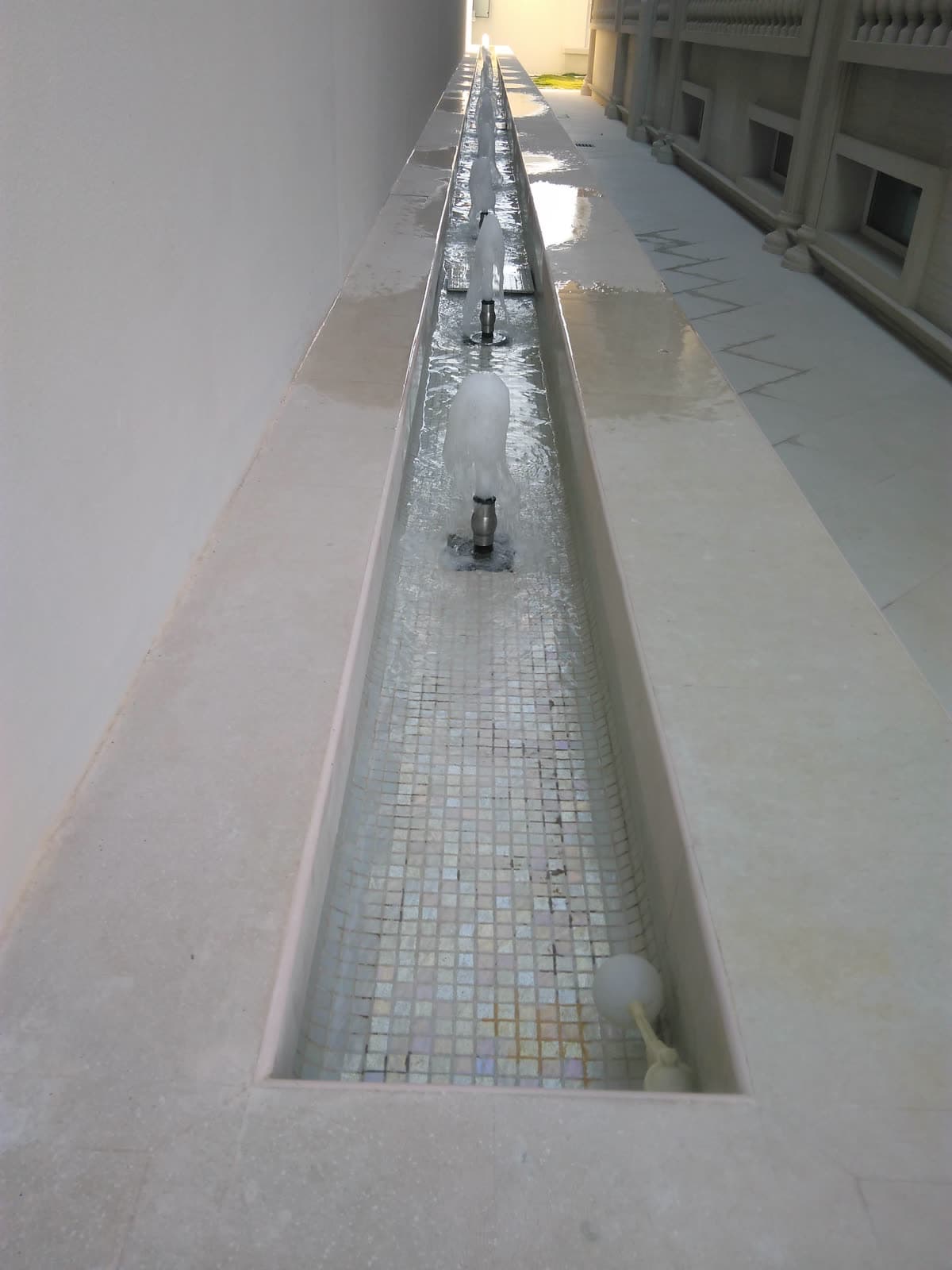 Landscape water feature by QFountains, view 3