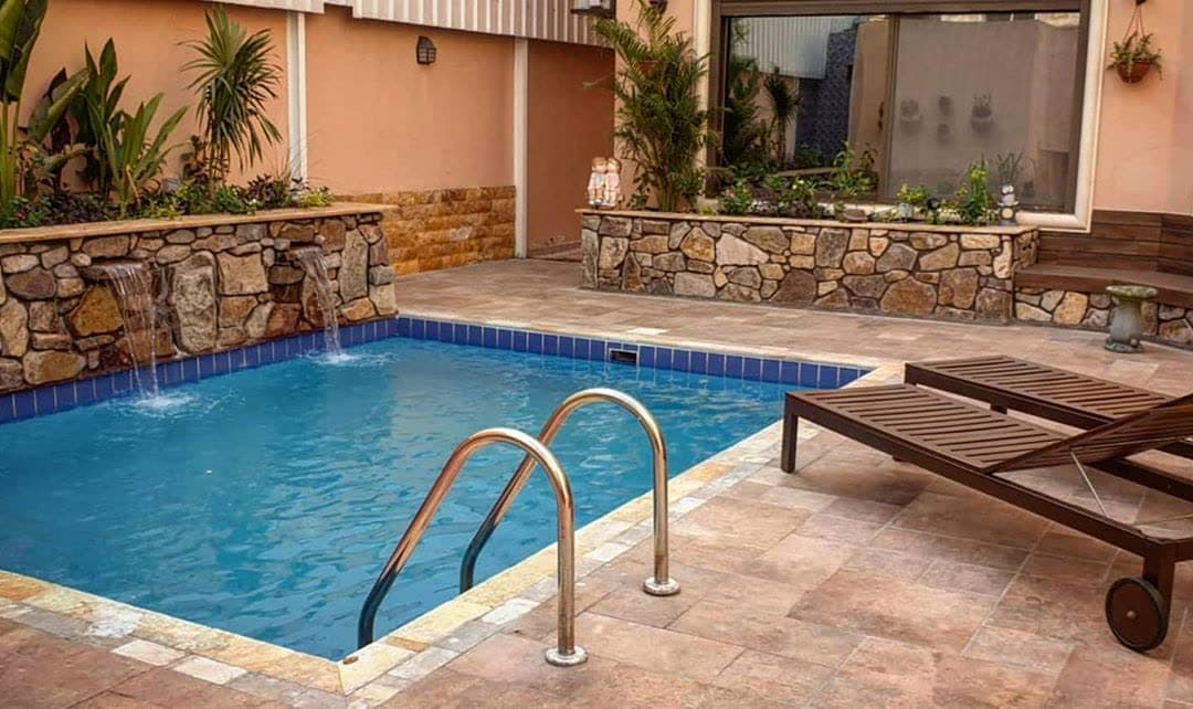 Pool water feature by QFountains