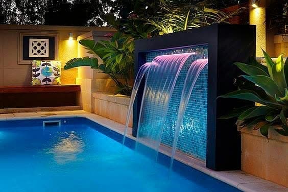 Pool water feature by QFountains