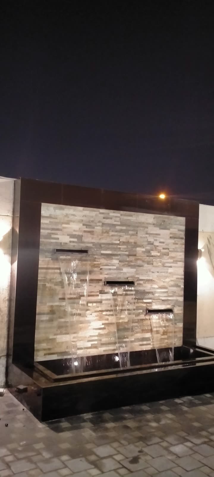 Waterfall water feature by QFountains, view 2